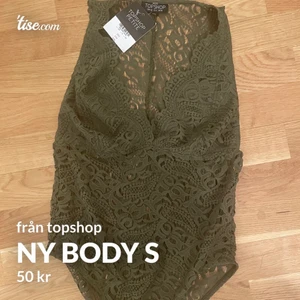 Top S - Ena är ny o de andra är i mycket bra skick 