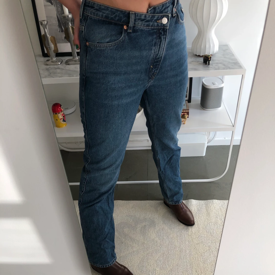 Jeans med cool knäppning - 90