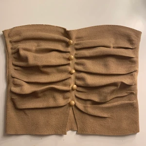 Topp - Superfin topp som är perfekt till sånna ”ärmar”, stretchigt och skönt material! Priset kan diskuteras vid snabb affär!