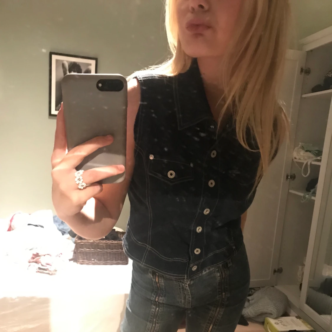 Jeansväst 120 kr - 90