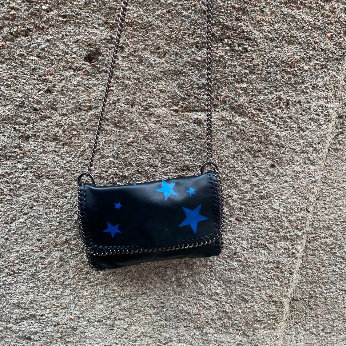 Axelväska med tryck