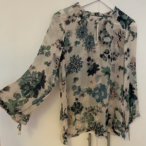 Blus part two - Blus från Part Two. Nyskick❤️