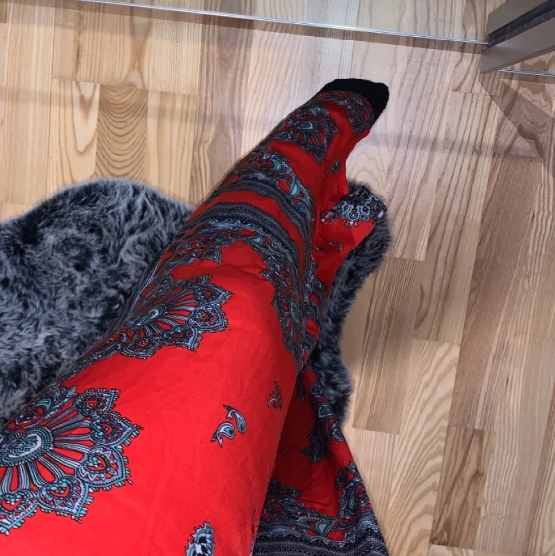 Röd mönstrad jumpsuit  - 90