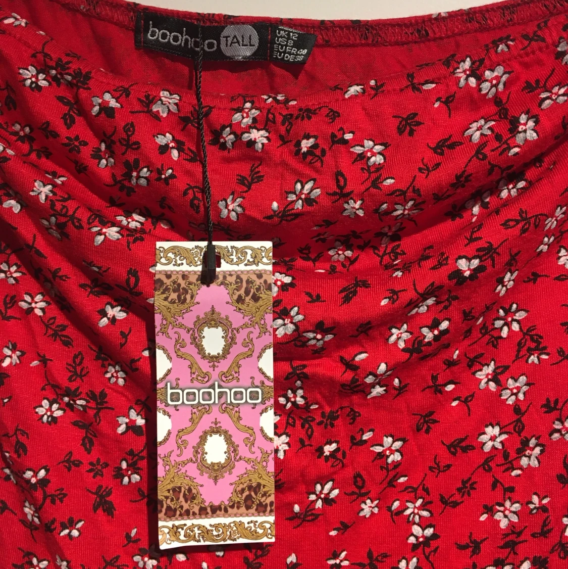 Ny söt blommig klänning från boohoo - 90