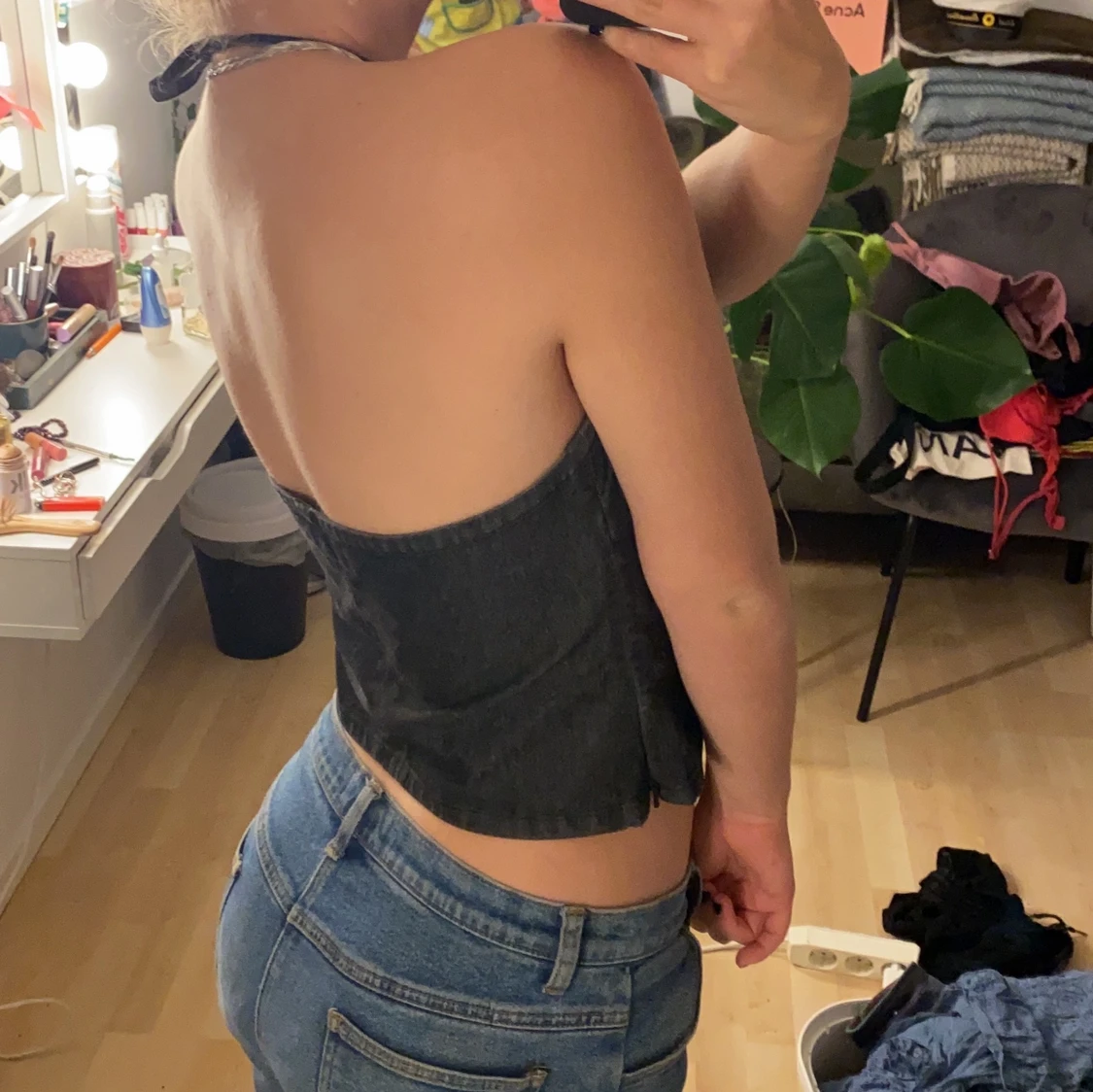 Svart linne med nitar - 90