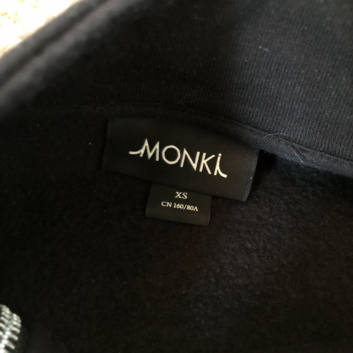 Svart tröja Monki storlek XS 🌼 - 91