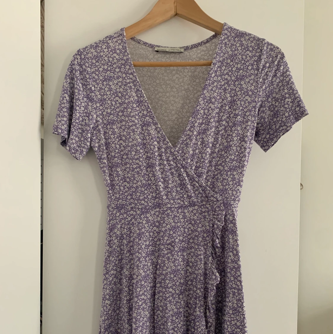 Somrig klänning från Pull & Bear  - 90