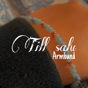 Pärlarmband 🌸🍉🤍 - Pärlarmband till salu - Nyskick, gjorde det idag. Ca. 12 cm (OBS, inte exakt mått utan bara på ett ungefär.) Bra kvalité. Har tyvärr ingen hake eller liknade