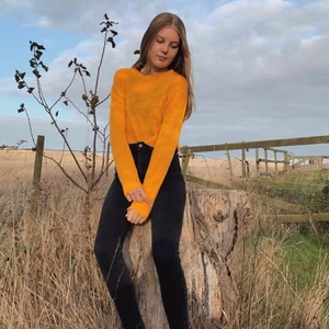 Svart jeans  - Säljer mina favorit HIGH WAIST HAILEY jeans från Cubus då dom blivit alldeles för små för mig!
