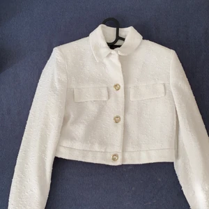 Sell  - rocken är Zara med storlek medium