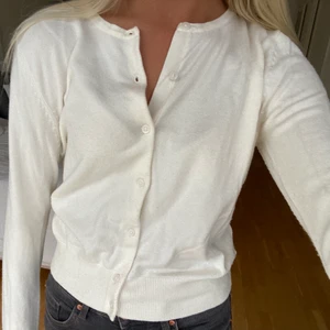 Kofta  - Säger denna jättefina och sköna kofta från hm. Använd cirka 5 gånger.