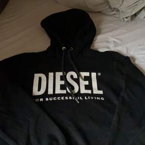 Diesel hoodie köpte för 1000🥰