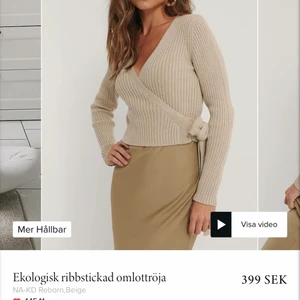 Stickad tröja NAKD - Säljer denna tröja på bilden. Om ni är intresserade Skicla meddelade så kan jag skicka bättre bilder!! Storlek M. Pris kan diskuteras 