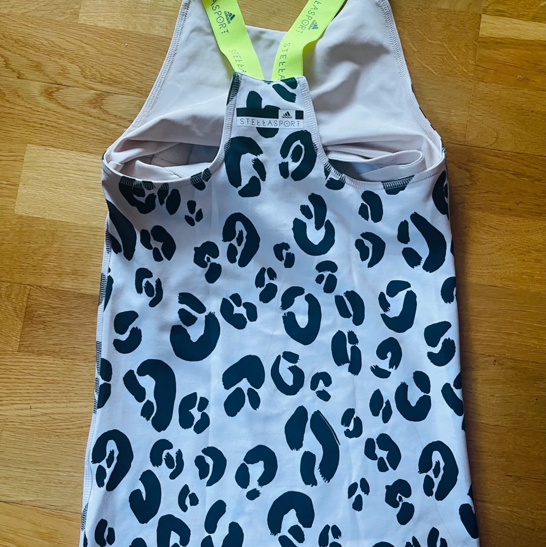 Adidas stellaspor top size S  - 90