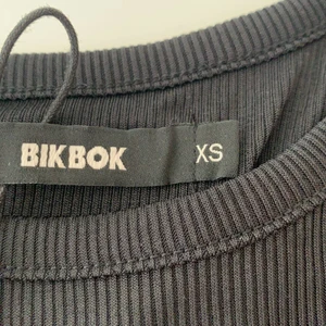 Tskirt från bikbok  - Helt ny aldrig andvänd