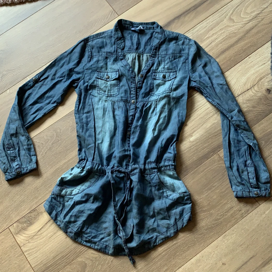 Snygg ”denim” mjuk kofta tröja knappar snörning 158 34 Xs