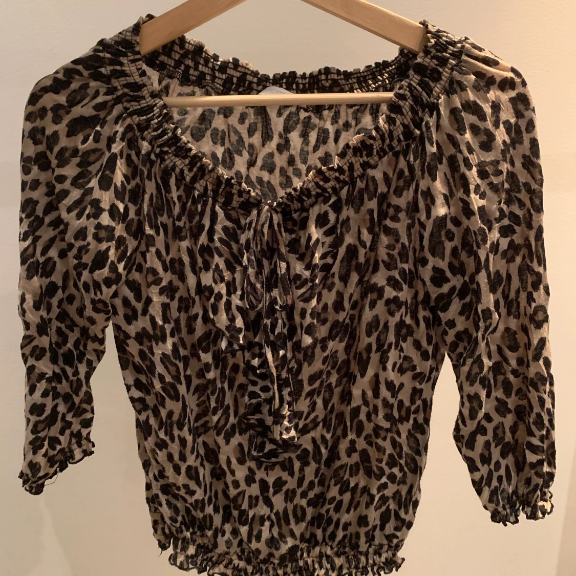 Leopardmönstrad blus