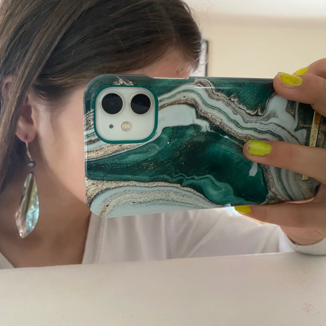 Örhängen av pärlemor!