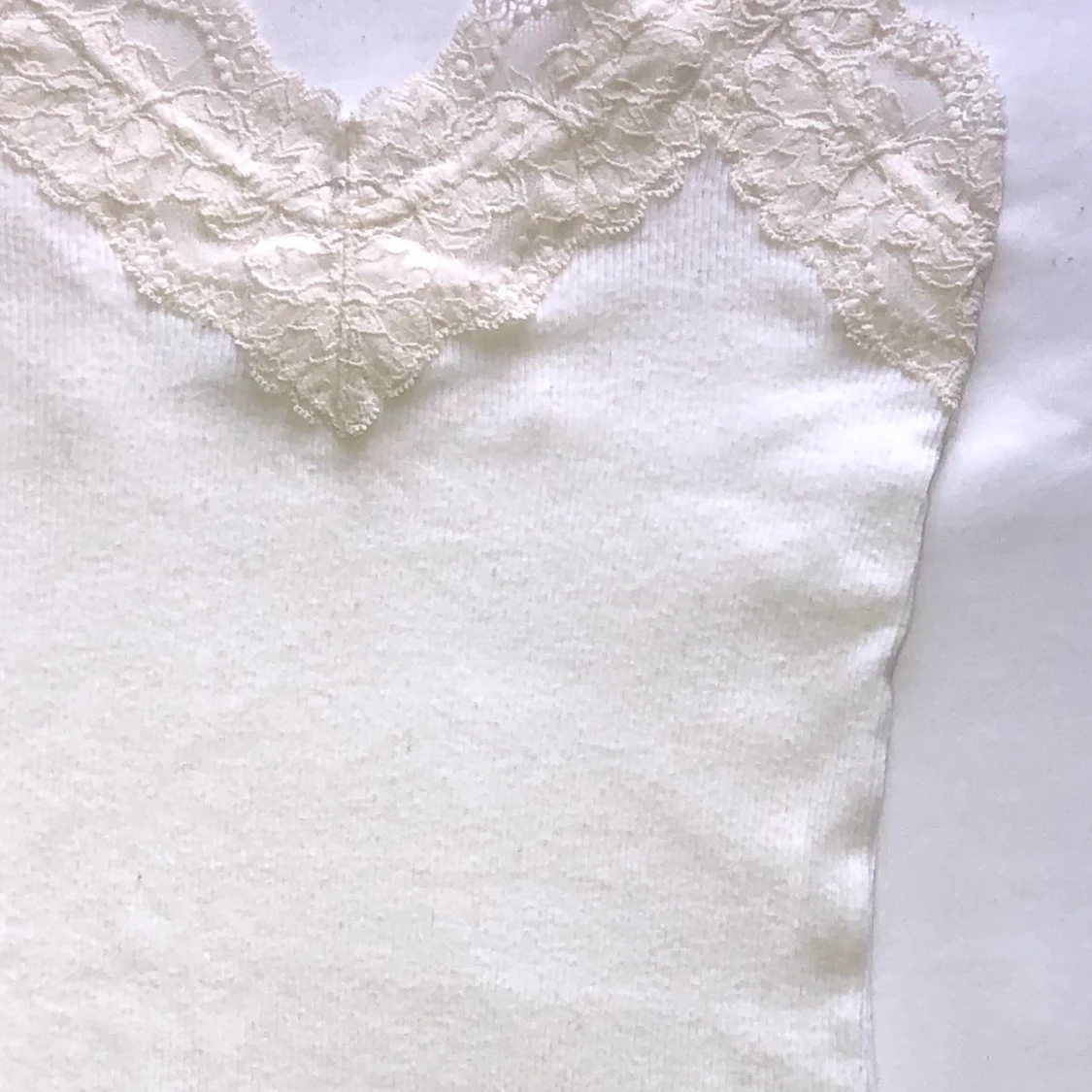 Vitt A&F linne - 90