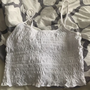 Linne - Används inte så säljer, köpt på Urban outffiters