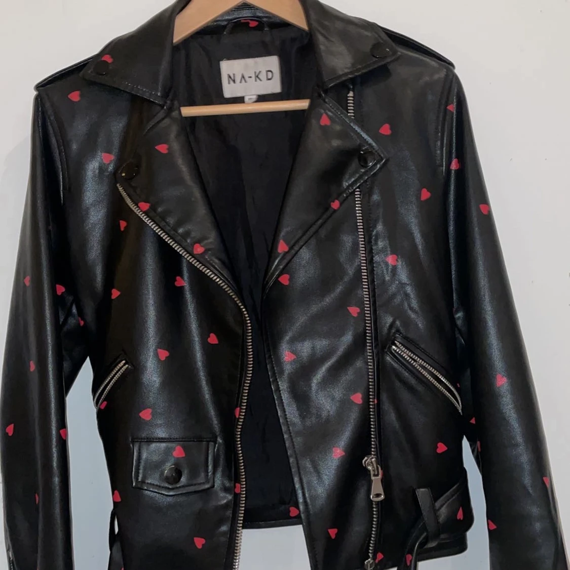 Skinnjacka med hjärtan  - 90