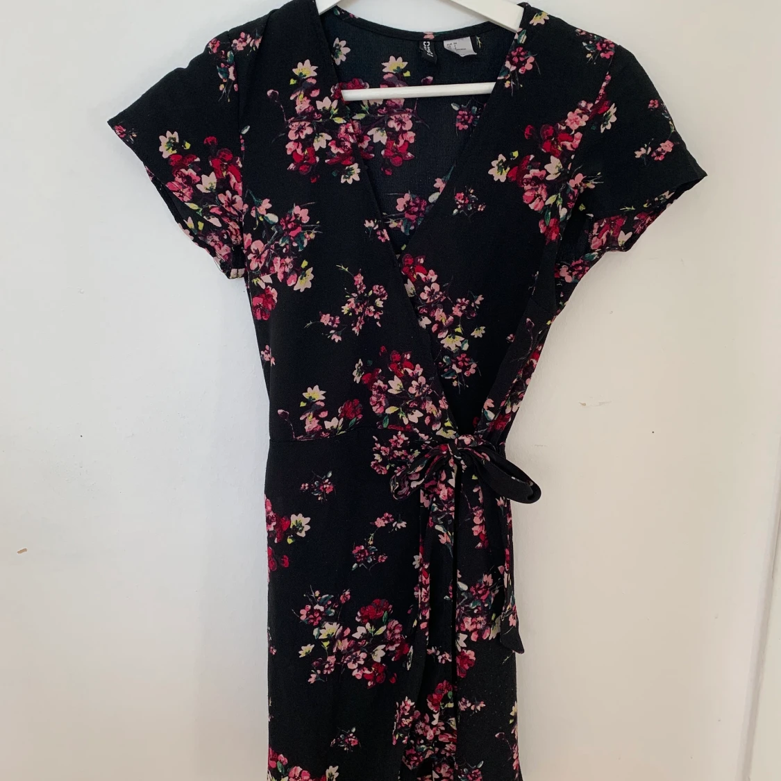 Omlottklänning från H&M - 90