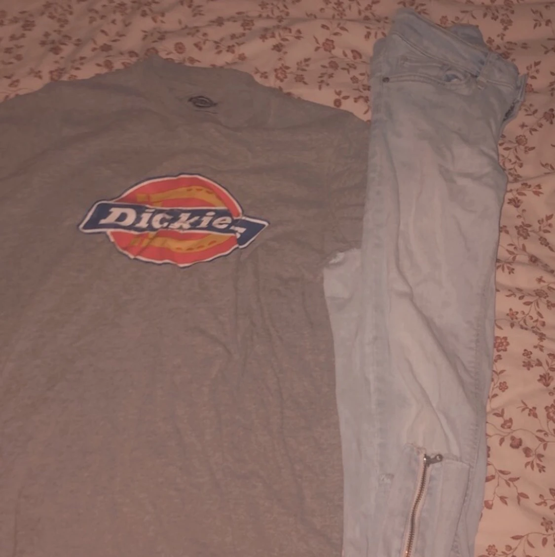 Ni får båda plaggen för de där priset som står