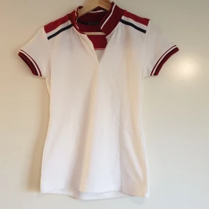 Polo shirt - Size m men passar  s liten i storlekar