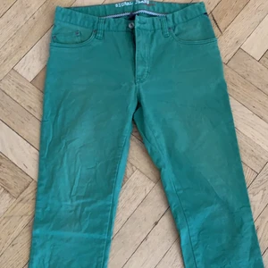 Baggy jeans  - Säljer ett par baggy jeans utan defekter. Kan sänka priset vid köp av flera plagg samtidigt