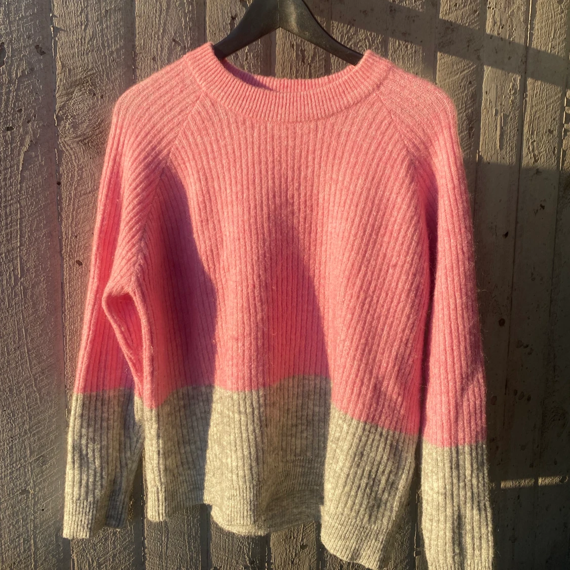 ENVII stickad tröja rosa och grå - 90