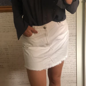 Jeanskjol - Använd fåtal gånger. Säljes pga inte används🥰