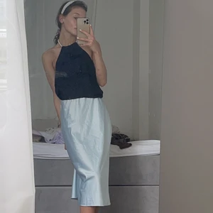 Satin kjol - Jätte fin baby blå färg! Köparen står för frakt 