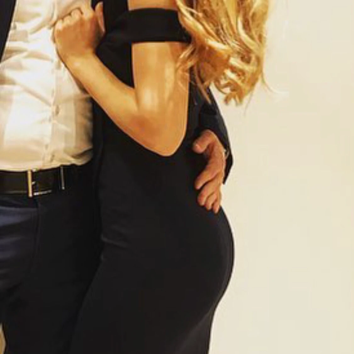 Mörkblå klänning (st. 34)