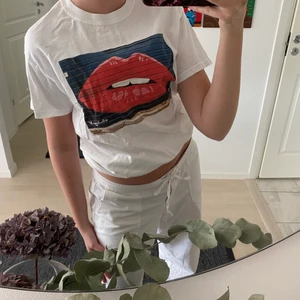 Thecoolelephant T-shirt  - Säljer en ball T-shirt med tryck på från thecoolelephant 😜🙌