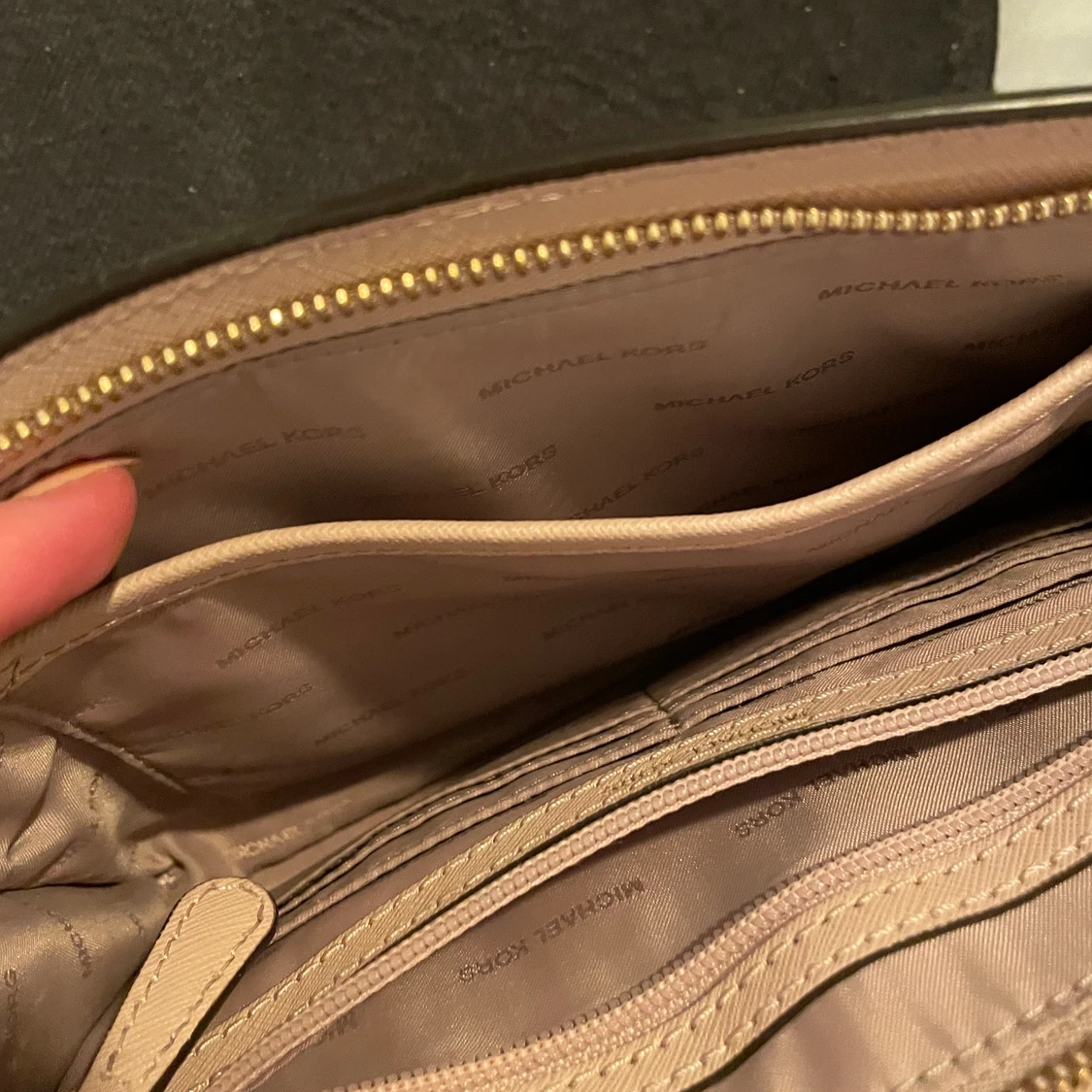 Äkta Michael Kors väska - 90