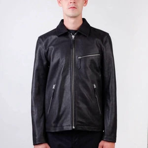 Our Legacy skinnjacka - Det här är en skinjacka från Our Legacy som jag aldrig använt då den är för liten för mig. Det är en strl 44. 