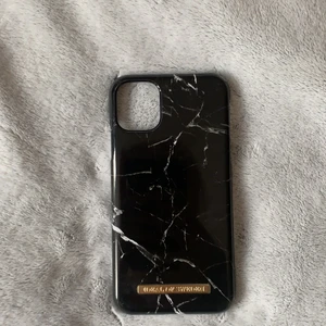 Ideal of sweden skal  - Ett snyggt och stilrent ideal of sweden skal som passar iPhone 11 / iPhone XR 