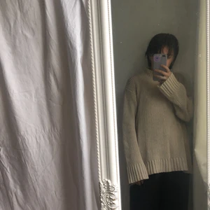 Stickad tröja - Mysig stor stickad tröja i vad det står XL. Från rabalder!