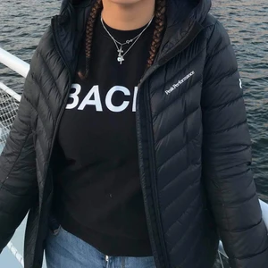 Peak performance jacka - Säljer min peak performance jacka, den är använd men fortfarande i bra skick. Storlek S