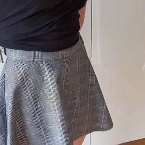 American Apparel kjol - Kjolen är stl s och är i bra skick. Kostar 140 med frakt.
