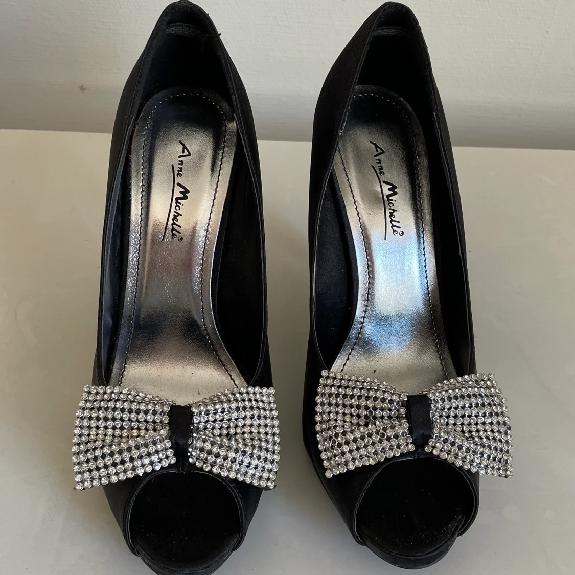 NYA högklackade pumps - Stl 37 - 90