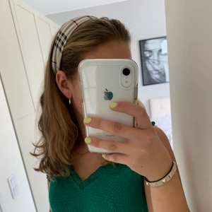 Burberry scarf - Superfin scarf från burberry köpt för ca 3000💞💞Väldigt bra skick