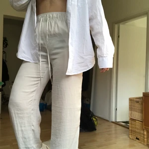 LINNEBYXOR - Helt oanvända (bara provade) linnebyxor som är slutsålda överallt med tagg kvar! Strl S🌻