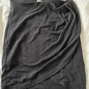 Glitter kjol - Fin kjol från Cubus!