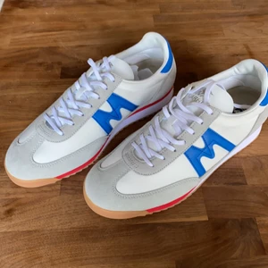 Karhu Championair sneakers - Sköna skor. Helt nya. Felköp då dessa var en aning för små för att vara 43,5. Snarare rätt för 42,5 fötter.