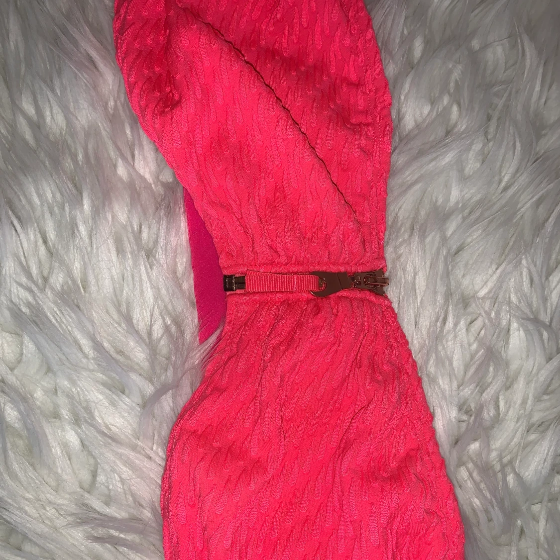 Pink single bikinitop - 90