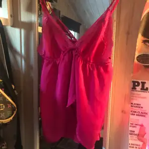 så fint skrik rosa vintage linne