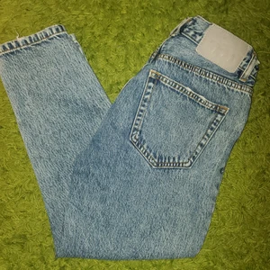 Pull & pear - Säljer de här jeansen för att jag har många jeans nu och vill bli av med några.  Har använt de upp till 5 gånger.