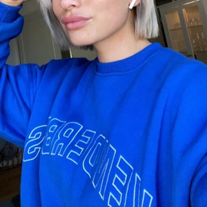 VENDERBYS blåa tröja  - Säljer min blåa Venderbys tröja. Storlek S. Vid med bilder så skriv bara! slutsåld på hemsidan.