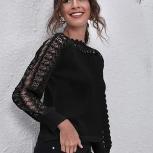 Svart tröja - Helt ny i large . Passar 40-42 . Säljas för 120 eller bud . Finns i malmö 